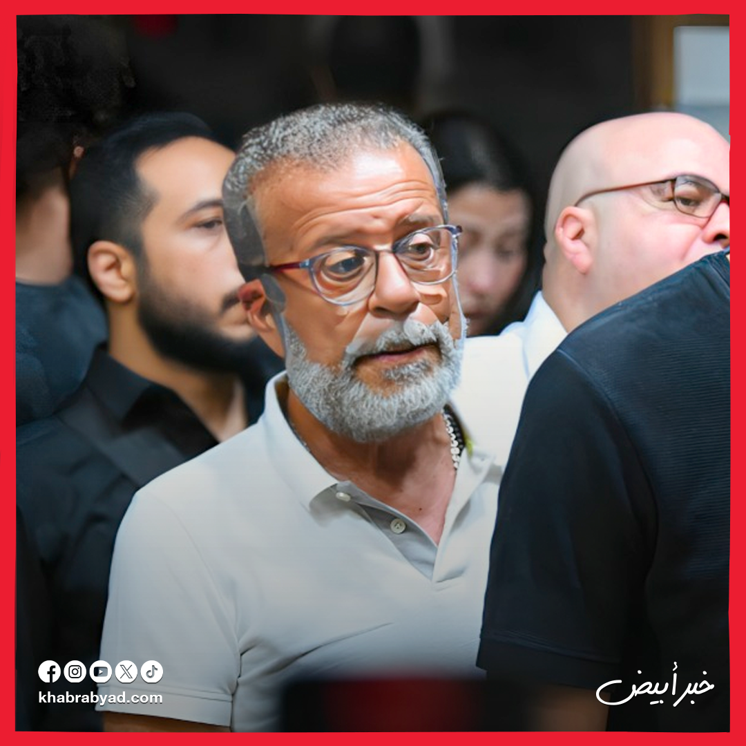 النجوم يقدمون واجب العزاء في شقيق المخرج خالد جلال