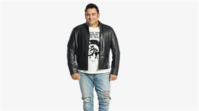 اليوم .. أكرم حسني يشارك في حفل عماد كمال