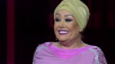 هالة فاخر على «المحور» فى هذا الموعد