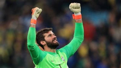 بالأرقام.. لماذا لا يفوز أليسون بالكرة الذهبية؟