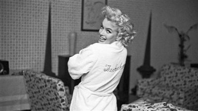 في ذكرى وفاتها الـ57.. صور نادرة لأيقونة الجمال