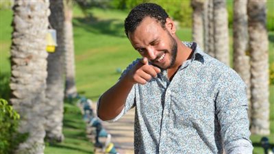 أحمد خالد صالح يتحدث لـ«خبر أبيض» عن الفيل الأزرق وأمه ومحمد عادل إمام