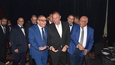 انفرادات الجمعة : قصة حياة محمود الخطيب قريبآ من إنتاج أحمد السبكي