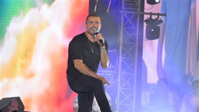 بالصور: حفل الهضبة  في الساحل .. إعلان عن أغنية جديدة  وتحية للمحامي الشهير 