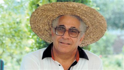 بالفيديو : في ذكرى ميلاد أنيس منصور.. هدية لكل ستات مصر