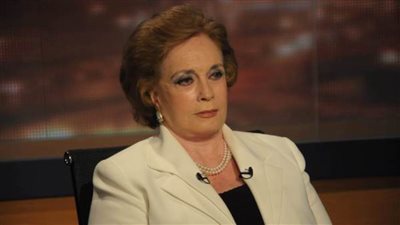 بعد تحسن حالتها الصحية.. جيهان السادات تعود إلى مصر 