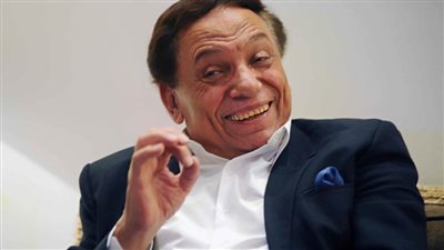 خمن .. من هو الممثل الوحيد الذي كان يضحك الزعيم عادل إمام؟