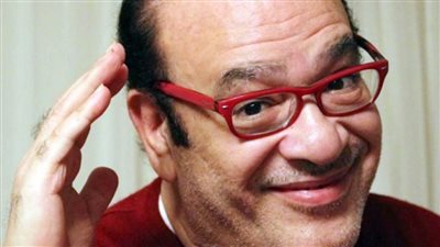 صلاح عبدالله بعد تويته إليسا: أنا بحب إليسا أصلا وعمري ما هعتزل