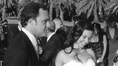 صور تنشر لأول مرة.. رايا أبي راشد في عيد زواجها الثامن