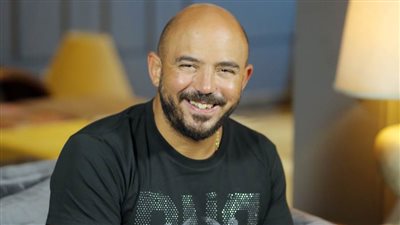 الفيديو الثالث: العسيلي يوضح سبب رفضه التصوير مع المعجبين