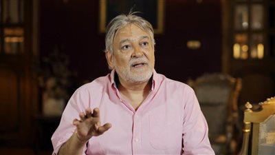 بالفيديو يوم الأربعين : المعركة  الوحيدة التي خسرها فاروق الفيشاوي .. أقرب أصدقائه يجيب