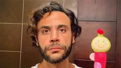 بالصور.. مغامرات محمد عادل إمام مع حفيدة الزعيم