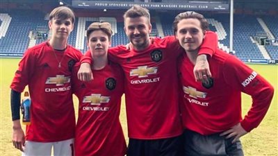 ولاد اللاعيبه .. «لن أعيش في تيشيرت أبي»