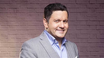 إدوارد يفوز بجائزة أفضل ممثل بمهرجان «الفضائيات العربية» 