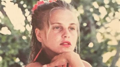 خمن .. من هي المرأة التى كانت سببا فى رفع أجر عمرو دياب من 2000 جنيه إلى 4 آلاف جنيه؟