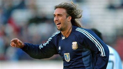 باتيستوتا «العظيم» يوقع علي أوراق «بتر» قدمه 