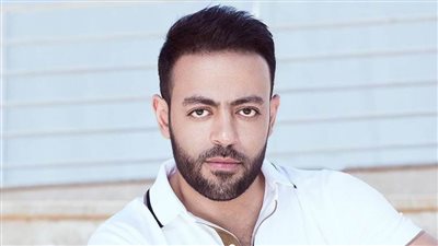 بعد نجاح ألبومه الأخير .. تامر عاشور في المملكة