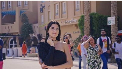 بالصور .. المنتجون يخطفون «عروس بيروت» من الجونة