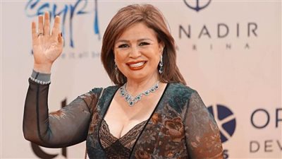 التفاصيل الكاملة لخناقة إلهام شاهين في أحد فنادق الجونة