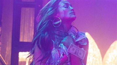 صدمة J.Lo : متزوجة من «الفلوس»