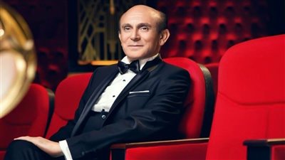 محمد صبحي بعد «خيبتنا» 3 مسرحيات لمدة 3 شهور