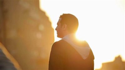 إيهاب توفيق في الجونة .. «يرحم زمان وليالي زمان»