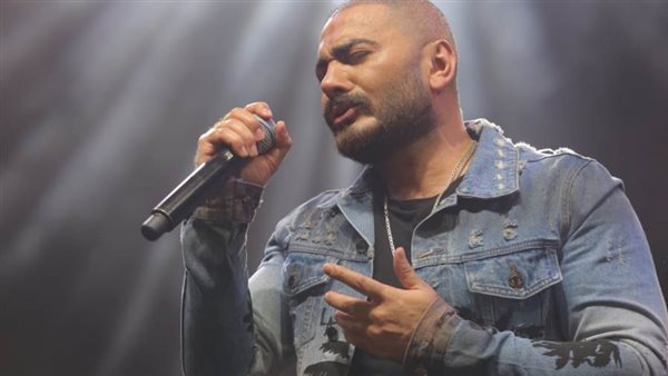 تامر حسني في ملعب