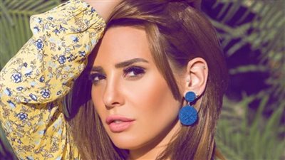 إيمان العاصي تنتهى من «كله بالحب» وتبدأ «بخط الإيد»