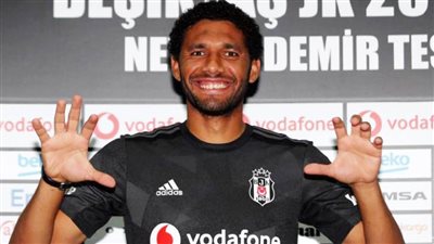 خاص .. مصدر مقرب من النني : لا صحة لإنتقاله إلي ميلان