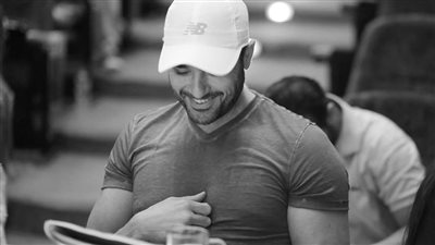 يحدث الأن .. تصوير أفيش مسرحية «علاء الدين» لأحمد عز ومحمد سعد