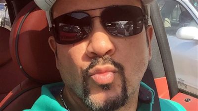 هشام عباس قرر يخس علشان «الفترة اللي فاتت»