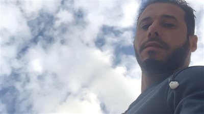 أحمد السعدني : أنا ضد تأجيل «قمة الدوري» وكانوا لعبوا حتي لو في الجونة