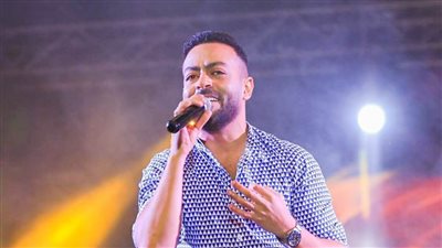  بالصور .. تامر عاشور يشعل أضخم حفلات نادي الرواد