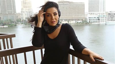 راغدة شلهوب في حوار أجرأ من برامجها .. غدا في «خبر أبيض»