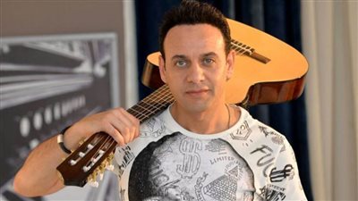 الخميس .. مصطفي قمر ضيف إنجي علي في «أسرار النجوم»