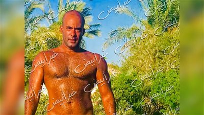 انفراد .. آخر صورة لهيثم أحمد زكي قبل وفاته بأيام