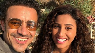 دينا الشربيني وأحمد داوود مقدما حفل افتتاح الدورة 41 لمهرجان القاهرة السينمائي والإسم الثالث مفاجأة 