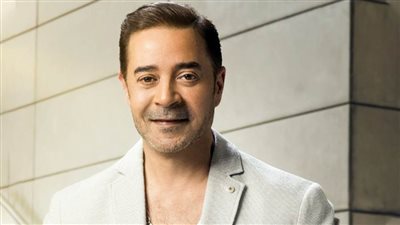 مدحت صالح يحيي أولي حفلات الكريسماس .. تعرف على الموعد والمكان