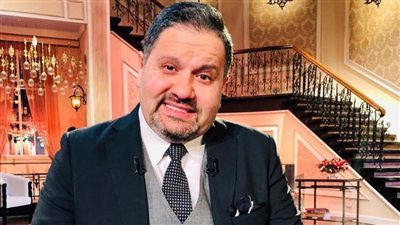 إدوارد يتعاقد على موسم جديد من «القاهرة اليوم»