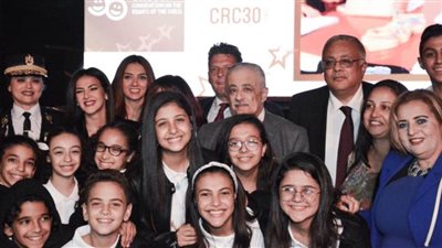 بالصور : وزير التعليم ودنيا سمير غانم علي شرف اليونيسيف