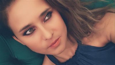 بعد الجراحة .. تأجيل تصوير مسلسل نيللى كريم «النصابين» إلى يناير 