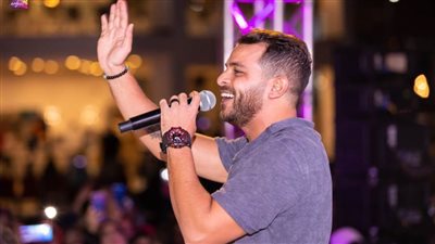 محمد رشاد يشعل حفل تخرج المعهد العالي بالإسكندرية 