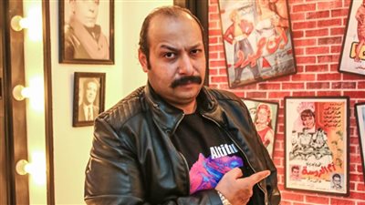 تخصص عفاريت .. محمد ثروت عفريت في «حضور وانصراف» وعفريت في «علاء الدين»