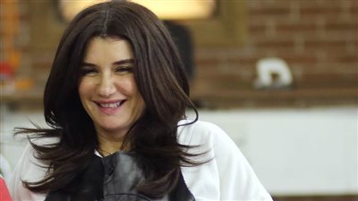 بالفيديو .. علي ربيع وتوتا يحتفلون بعيد ميلاد غادة عادل 