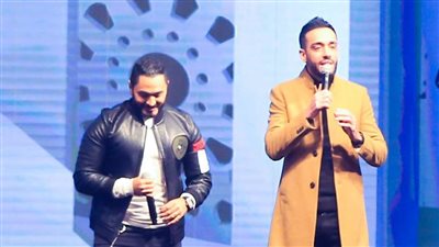 بالصور .. تامر حسني ورامي جمال يشعلان «المنارة» بحفل كامل العدد