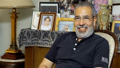 بالفيديو .. مدحت العدل : كتبت «رصيف نمرة خمسة» وأنا ماشي في شارع فيصل