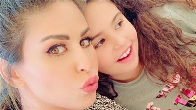 مي سليم عن دخول إبنتها لي لي الوسط الفنى : اتعرض عليها حاجات كتير بس مش وقته