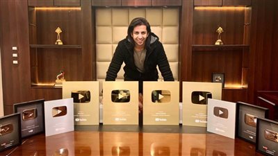 هشام جمال يحتفل بـ 2 ونصف مليار مشاهدة علي اليوتيوب 