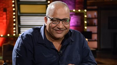 بيومي فؤاد يشارك نبيلة عبيد ونادية الجندي بطولة «نساء من ذهب»