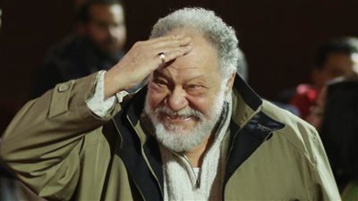 خاص .. يحيى الفخراني لـ خبر أبيض : سعيد بجائزة أبو ظبي لأنها بطعم الحب 